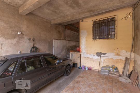 Garagem  de casa à venda com 4 quartos, 100m² em Conjunto Habitacional Teotonio Vilela, São Paulo