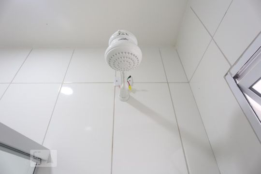 Banheiro - Chuveiro de kitnet/studio para alugar com 1 quarto, 14m² em Vila Butantã, São Paulo