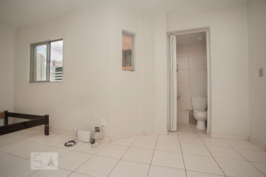 Sala/Quarto de apartamento para alugar com 1 quarto, 31m² em Bigorrilho, Curitiba