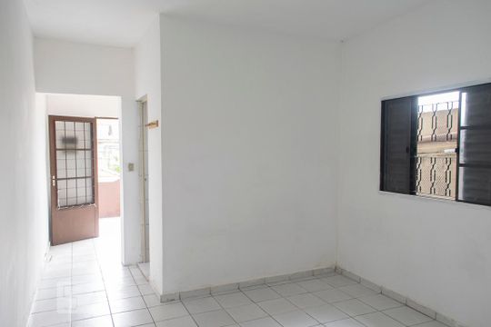 Casa para alugar com 1 quarto, 45m² em Vila Catupia, São Paulo