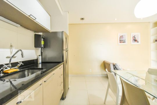 Cozinha de kitnet/studio para alugar com 1 quarto, 38m² em Vila Mariana, São Paulo