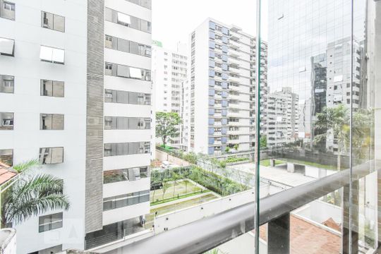Varanda de kitnet/studio para alugar com 1 quarto, 38m² em Vila Mariana, São Paulo