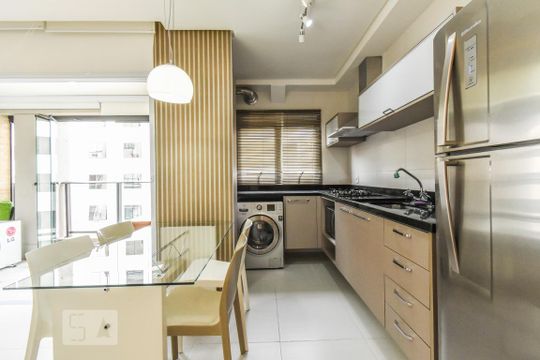 Cozinha de kitnet/studio para alugar com 1 quarto, 38m² em Vila Mariana, São Paulo