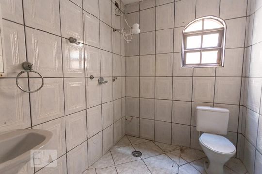 Banheiro de casa à venda com 6 quartos, 163m² em Bussocaba, Osasco