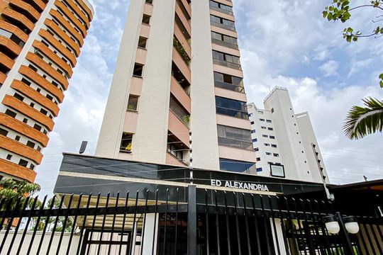Fachada de apartamento à venda com 3 quartos, 202m² em Jardim Avelino, São Paulo
