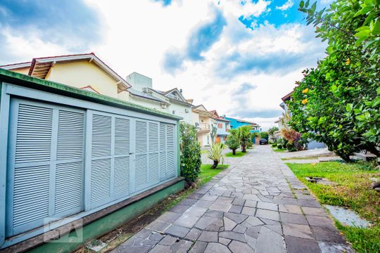 Área Comum de casa de condomínio à venda com 3 quartos, 200m² em Sarandi, Porto Alegre