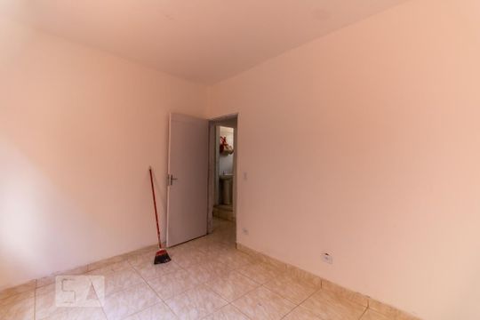 Quarto 1 de casa para alugar com 2 quartos, 60m² em Vila Medeiros, São Paulo