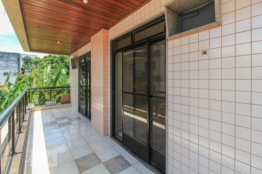 Varanda do Quarto 3 e 4 de apartamento à venda com 4 quartos, 178m² em Taquara, Rio de Janeiro