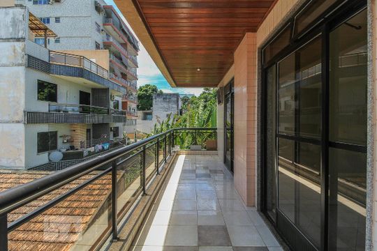 Varanda do Quarto 3 e 4 de apartamento à venda com 4 quartos, 178m² em Taquara, Rio de Janeiro