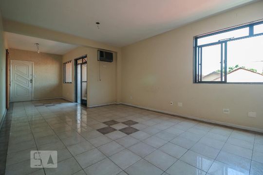 Sala de apartamento à venda com 4 quartos, 178m² em Taquara, Rio de Janeiro