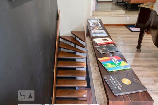 Sala 1 de casa à venda com 3 quartos, 280m² em Cerqueira César, São Paulo