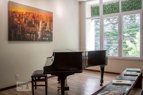 Sala 1 de casa à venda com 3 quartos, 280m² em Cerqueira César, São Paulo