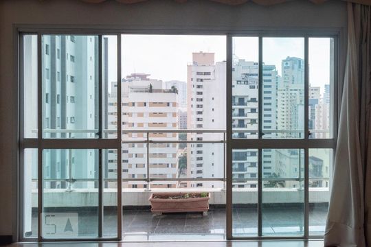 Vista de apartamento à venda com 3 quartos, 200m² em Aclimação, São Paulo