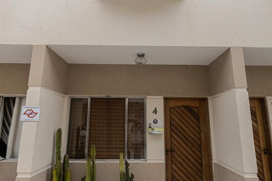 Fachada do bloco de casa de condomínio à venda com 2 quartos, 70m² em Vila Macedópolis, São Paulo