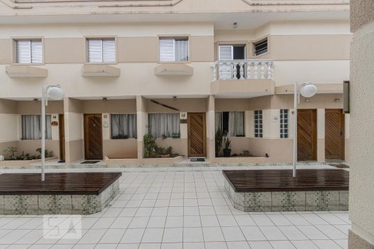 Vista Sala de casa de condomínio à venda com 2 quartos, 70m² em Vila Macedópolis, São Paulo