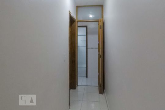 Corredor de casa para alugar com 1 quarto, 70m² em Vila Dom Pedro I, São Paulo