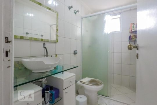 Banheiro de apartamento à venda com 2 quartos, 50m² em Cambuci, São Paulo