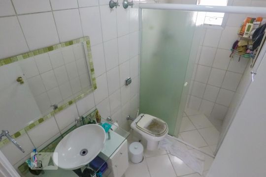 Banheiro de apartamento à venda com 2 quartos, 50m² em Cambuci, São Paulo