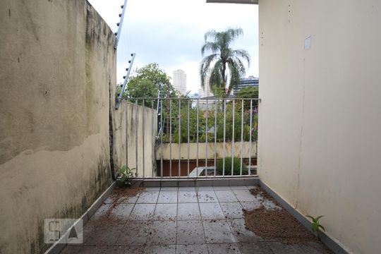 Sacada de apartamento para alugar com 5 quartos, 800m² em Caxingui, São Paulo