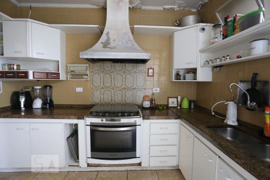 Cozinha de apartamento para alugar com 5 quartos, 800m² em Caxingui, São Paulo
