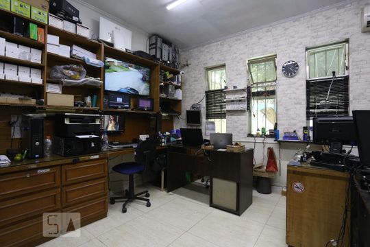 Escritório de apartamento para alugar com 5 quartos, 800m² em Caxingui, São Paulo