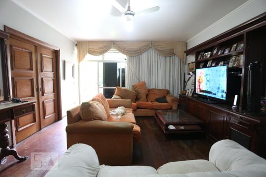 Sala de TV de apartamento para alugar com 5 quartos, 800m² em Caxingui, São Paulo