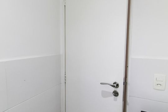 Banheiro de kitnet/studio para alugar com 1 quarto, 37m² em Vila Augusta, Guarulhos