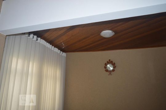 Sala de casa à venda com 2 quartos, 240m² em Vila Medeiros, São Paulo