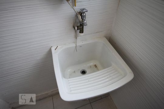 Área de serviço de apartamento para alugar com 3 quartos, 61m² em Cambuci, São Paulo
