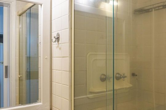 Banheiro de kitnet/studio à venda com 1 quarto, 30m² em Perdizes, São Paulo