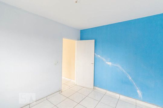 Quarto de kitnet/studio para alugar com 1 quarto, 50m² em Jardim Roberto, Osasco