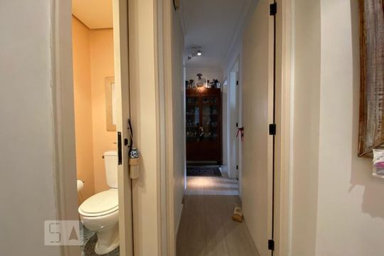 Corredor de apartamento à venda com 3 quartos, 127m² em Vila Andrade, São Paulo