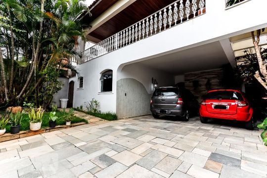 Garagem de casa à venda com 5 quartos, 350m² em Tucuruvi, São Paulo
