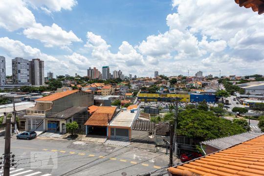 Vista de casa à venda com 3 quartos, 303m² em Jardim das Flores, Osasco