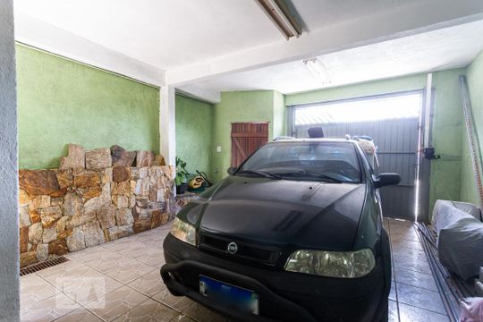 Garagem de casa à venda com 3 quartos, 303m² em Jardim das Flores, Osasco