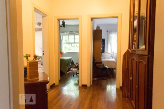 Corredor de casa de condomínio à venda com 4 quartos, 440m² em Jardim Ampliacao, São Paulo