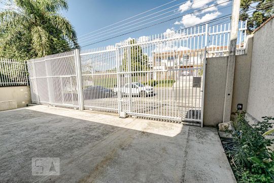 Garagem de casa para alugar com 2 quartos, 111m² em Capão da Imbuia, Curitiba