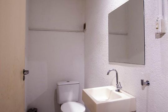 Banheiro de apartamento à venda com 2 quartos, 162m² em Vila Buarque, São Paulo