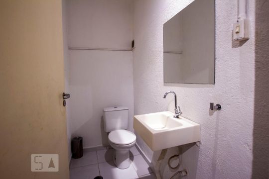 Banheiro de apartamento à venda com 2 quartos, 162m² em Vila Buarque, São Paulo
