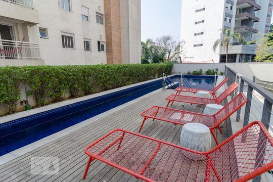 Piscina de apartamento para alugar com 2 quartos, 63m² em Jardim Prudência, São Paulo