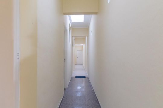 Corredor de kitnet/studio para alugar com 1 quarto, 34m² em Vila Gomes Cardim, São Paulo