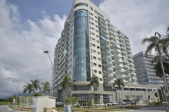 Fachada de apartamento à venda com 2 quartos, 90m² em Jacarepaguá, Rio de Janeiro
