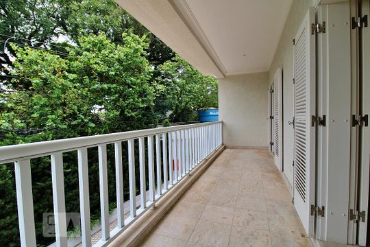 Varanda da Suíte 3 de casa de condomínio para alugar com 4 quartos, 576m² em Fazenda Morumbi, São Paulo