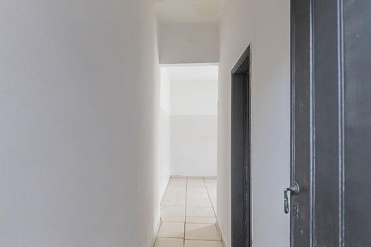 Corredor de casa para alugar com 1 quarto, 40m² em Vila Carrao, São Paulo