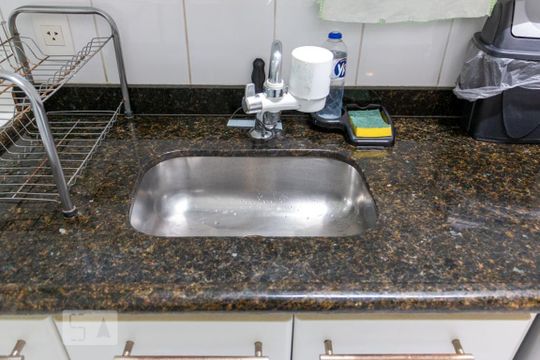 Cozinha de apartamento para alugar com 2 quartos, 71m² em Pompeia, São Paulo