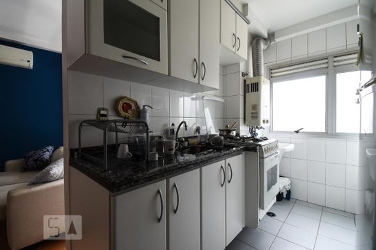 Cozinha de apartamento à venda com 2 quartos, 60m² em Pinheiros, São Paulo