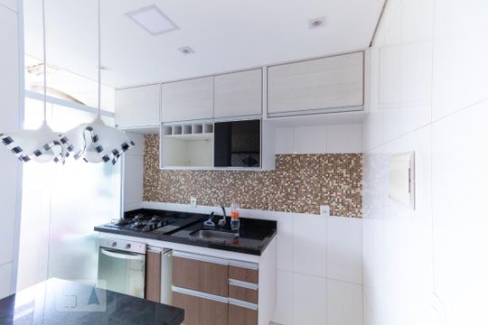 Cozinha de apartamento à venda com 2 quartos, 47m² em Jardim São Francisco, São Paulo