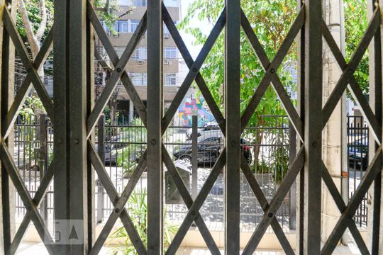 vista sala de apartamento para alugar com 3 quartos, 65m² em Maracanã, Rio de Janeiro