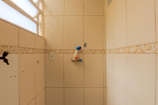 Área de Serviço de apartamento à venda com 2 quartos, 45m² em Passo da Areia, Porto Alegre
