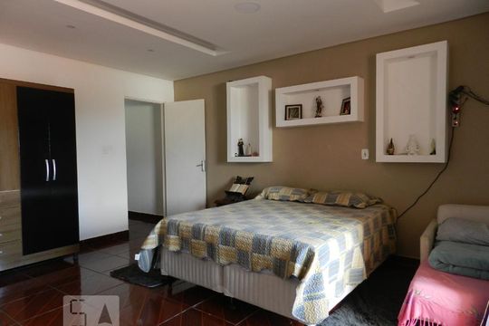 Quarto 1 - Suíte  de casa à venda com 4 quartos, 250m² em Vila Paulistania, São Paulo